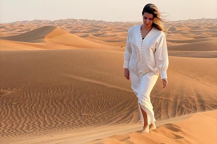 Vivez un safari exaltant dans le désert de Dubaï avec dune bashing, sandboard et spectacles, photo 8 | wizardtrip