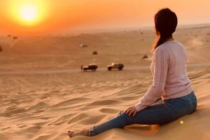 Vivez un safari exaltant dans le désert de Dubaï avec dune bashing, sandboard et spectacles, photo 9 | wizardtrip