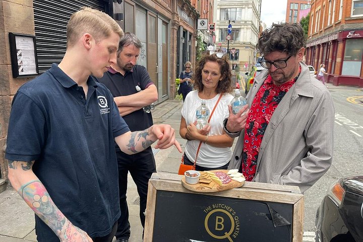 Guided food tour exploring Manchester's historic and modern culinary hotspots, photo 32 | wizardtrip