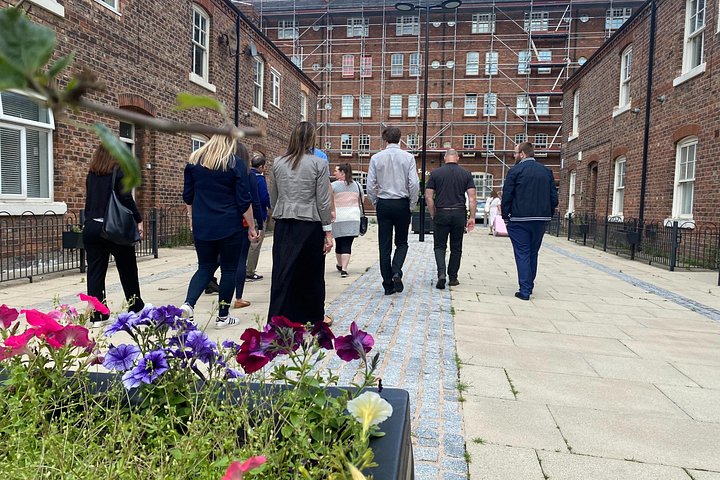 Guided food tour exploring Manchester's historic and modern culinary hotspots, photo 41 | wizardtrip