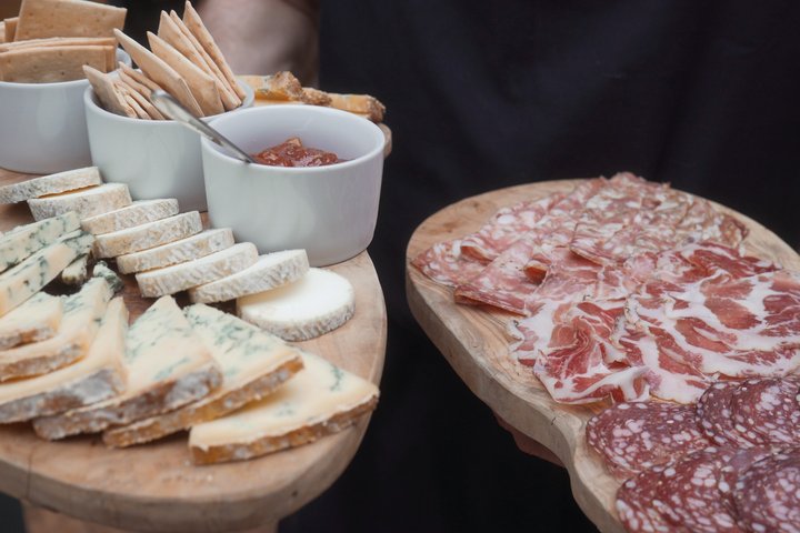 Guided food tour exploring Manchester's historic and modern culinary hotspots, photo 49 | wizardtrip