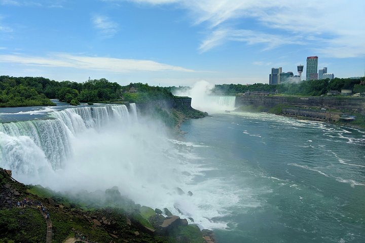 Utforsk Niagara Falls-attraksjoner på både amerikansk og kanadisk side, inkludert båtturer og utsiktstårn, foto 11 | wizardtrip