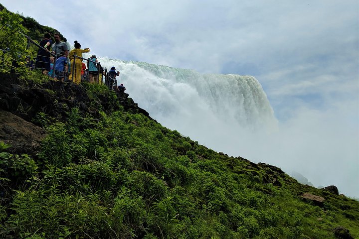 Utforsk Niagara Falls-attraksjoner på både amerikansk og kanadisk side, inkludert båtturer og utsiktstårn, foto 12 | wizardtrip