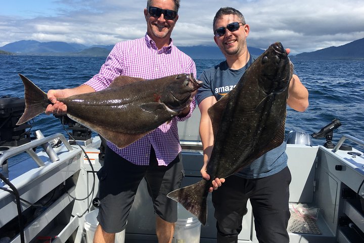 Genießen Sie ein aufregendes Lachs- und Heilbuttfang-Abenteuer in den Gewässern von Ketchikan, Alaska, Foto 11 | wizardtrip