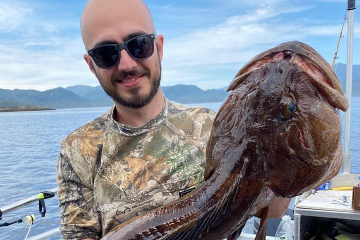 Genießen Sie ein aufregendes Lachs- und Heilbuttfang-Abenteuer in den Gewässern von Ketchikan, Alaska, Foto 14 | wizardtrip