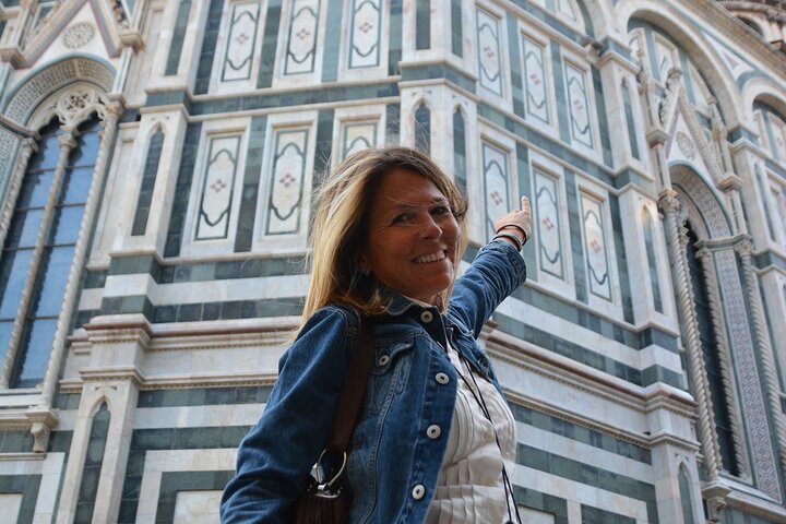 Semi-Private Florence Highlights Walking Tour with David | wizardtrip