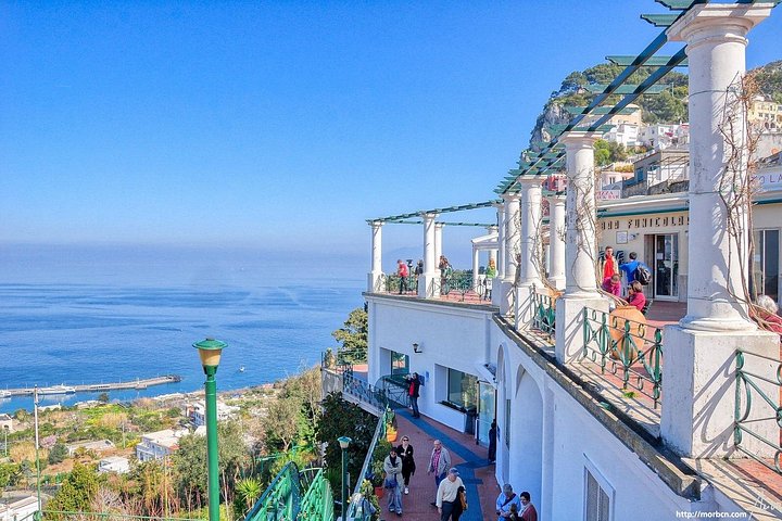 Bådtur til Capri fra Positano, der viser øens fantastiske kystlinje og grotter, foto 10 | wizardtrip