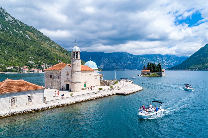 Kotor: Perast & Vor Frue af Klippeøen - Hver 2. time | wizardtrip