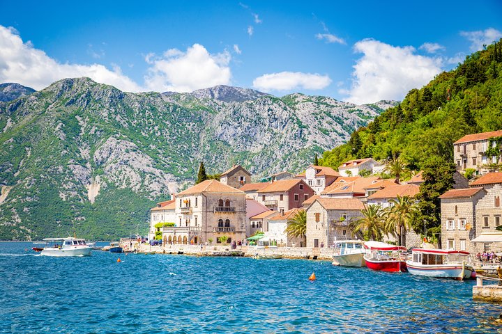 Hurtigbåttur i Kotorbukten, Montenegro, som besøker Perast og Vår Frue av Klippene, foto 7 | wizardtrip