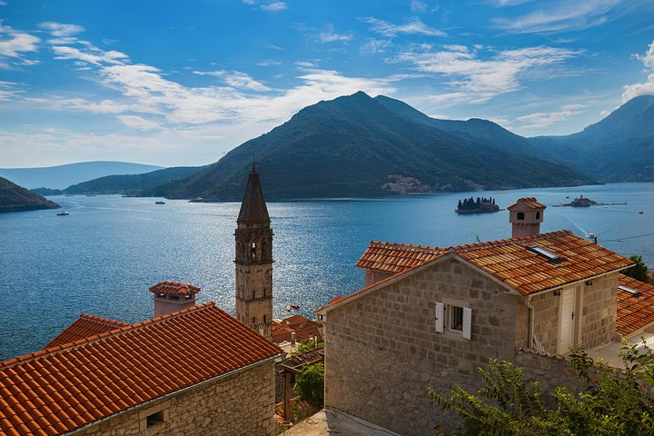 Hurtigbåttur i Kotorbukten, Montenegro, som besøker Perast og Vår Frue av Klippene, foto 16 | wizardtrip