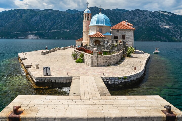 Hurtigbåttur i Kotorbukten, Montenegro, som besøker Perast og Vår Frue av Klippene, foto 20 | wizardtrip