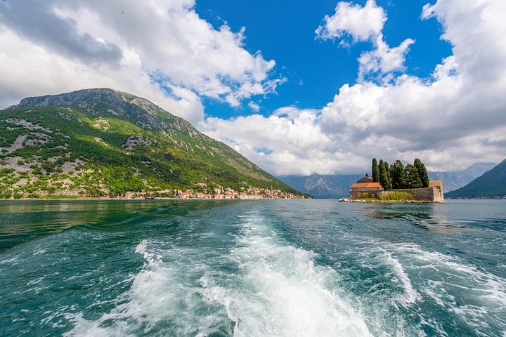 Hurtigbåttur i Kotorbukten, Montenegro, som besøker Perast og Vår Frue av Klippene, foto 26 | wizardtrip