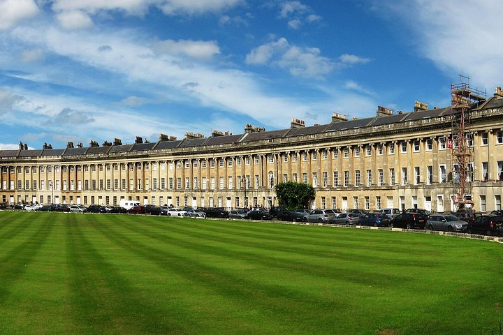 Private tour visiting Windsor Castle, Stonehenge, and the Roman Baths in Bath, England, photo 8 | wizardtrip