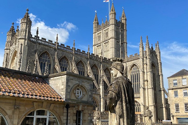 Private tour visiting Windsor Castle, Stonehenge, and the Roman Baths in Bath, England, photo 18 | wizardtrip
