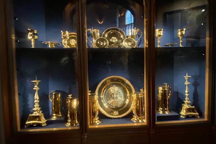 Private tour visiting Windsor Castle, Stonehenge, and the Roman Baths in Bath, England, photo 37 | wizardtrip