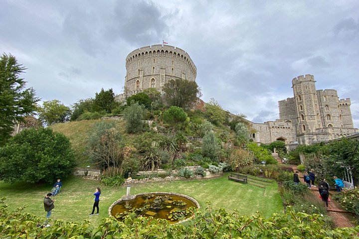 Private tour visiting Windsor Castle, Stonehenge, and the Roman Baths in Bath, England, photo 41 | wizardtrip