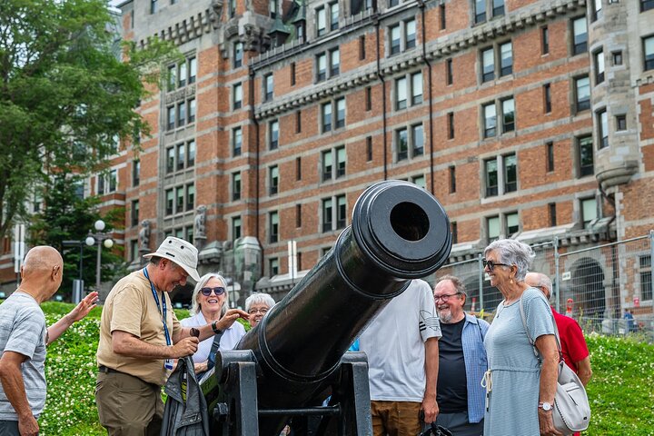 Geführte Besichtigungstour durch die historische Altstadt von Québec, Kanada, mit Sehenswürdigkeiten wie dem Chateau Frontenac, Foto 7 | wizardtrip