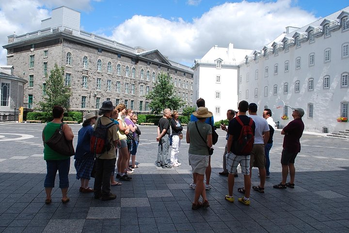 Geführte Besichtigungstour durch die historische Altstadt von Québec, Kanada, mit Sehenswürdigkeiten wie dem Chateau Frontenac, Foto 8 | wizardtrip