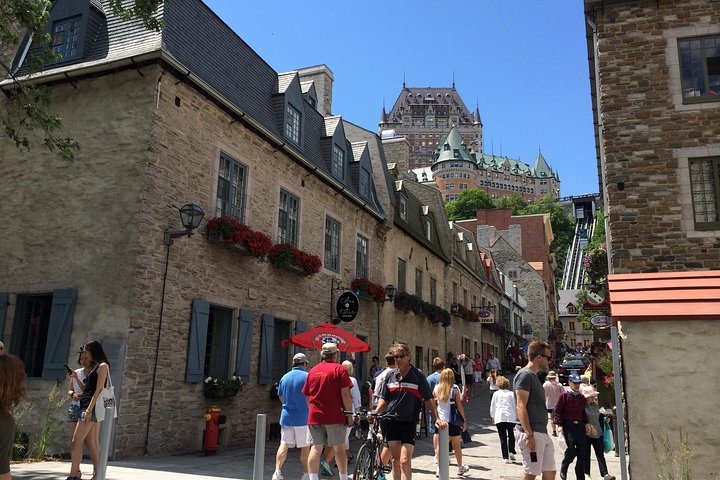 Geführte Besichtigungstour durch die historische Altstadt von Québec, Kanada, mit Sehenswürdigkeiten wie dem Chateau Frontenac, Foto 9 | wizardtrip
