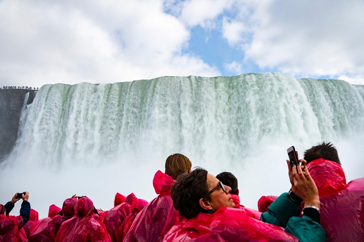 DE TORONTO : Excursion d'une journée aux Chutes du Niagara avec Niagara on the Lake et croisière | wizardtrip