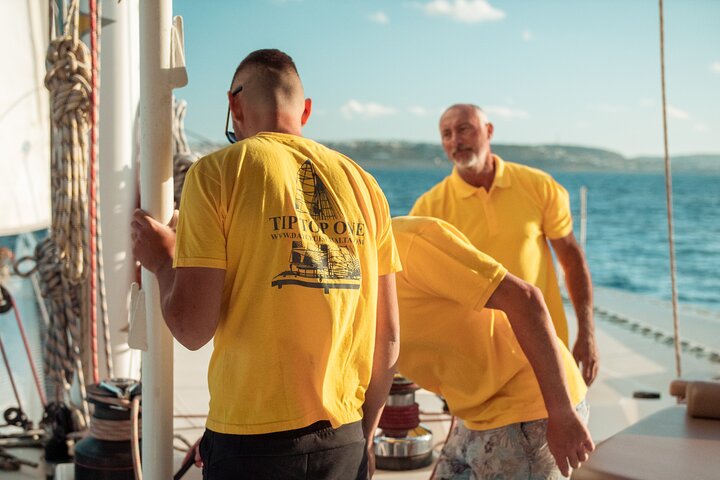 Catamaran cruise in Malta with swimming stops and scenic views, photo 6 | wizardtrip