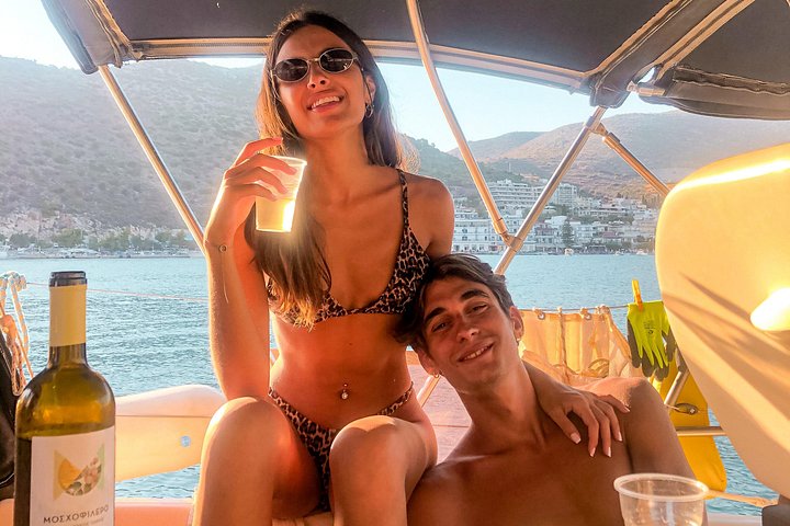 Semi-privé catamarantocht in Nafplio, Griekenland, met zwemmen, lokaal eten en schilderachtige uitzichten, foto 30 | wizardtrip