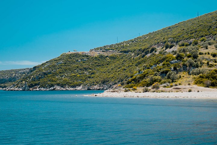 Semi-privé catamarantocht in Nafplio, Griekenland, met zwemmen, lokaal eten en schilderachtige uitzichten, foto 39 | wizardtrip
