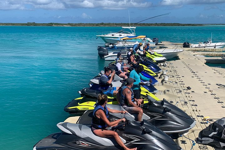 Jet ski tour around a shipwreck and secluded cays in Providenciales, Turks and Caicos, photo 7 | wizardtrip
