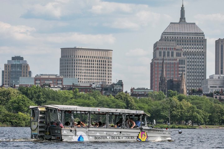 Amphibious Duck Boat tour in Boston, exploring landmarks on land and the Charles River, photo 6 | wizardtrip