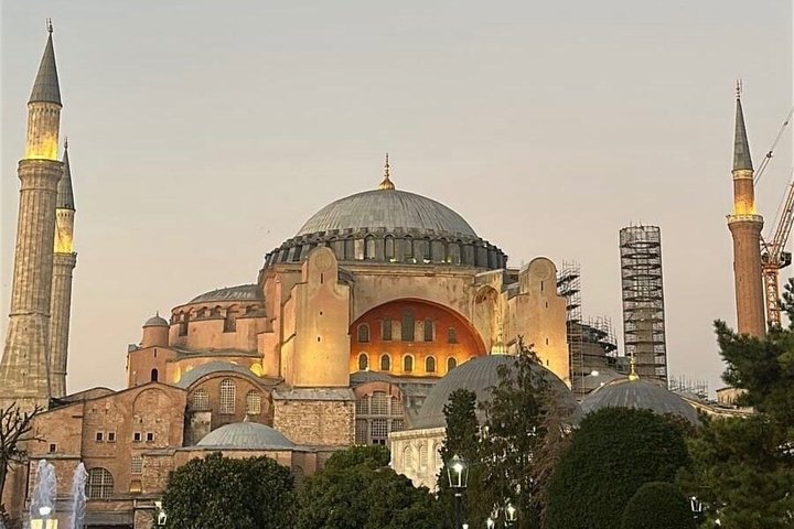Visite guidée privée des sites historiques d'Istanbul, incluant la Mosquée Bleue, Sainte-Sophie et le Palais de Topkapi, photo 17 | wizardtrip