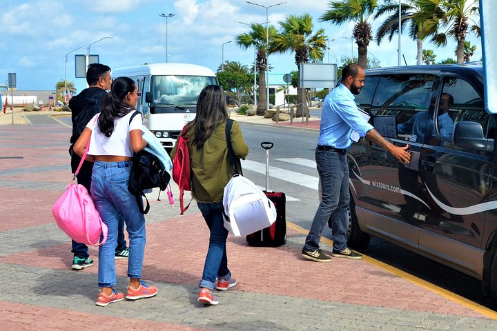 Privé luchthaven transfer service op Aruba, die comfortabel en direct vervoer naar hotels biedt, foto 6 | wizardtrip