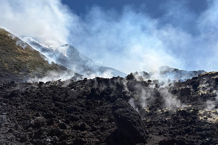 Eventyrlig vandretur på Etna, Sicilien, udforskning af vulkanske landskaber og kratere, foto 6 | wizardtrip