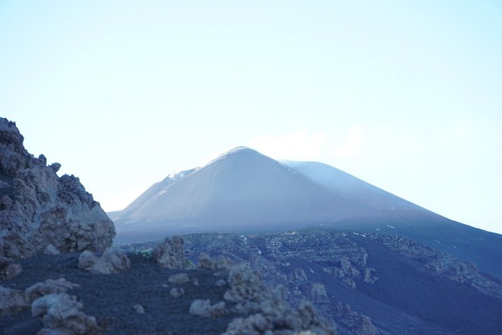 Eventyrlig vandretur på Etna, Sicilien, udforskning af vulkanske landskaber og kratere, foto 10 | wizardtrip