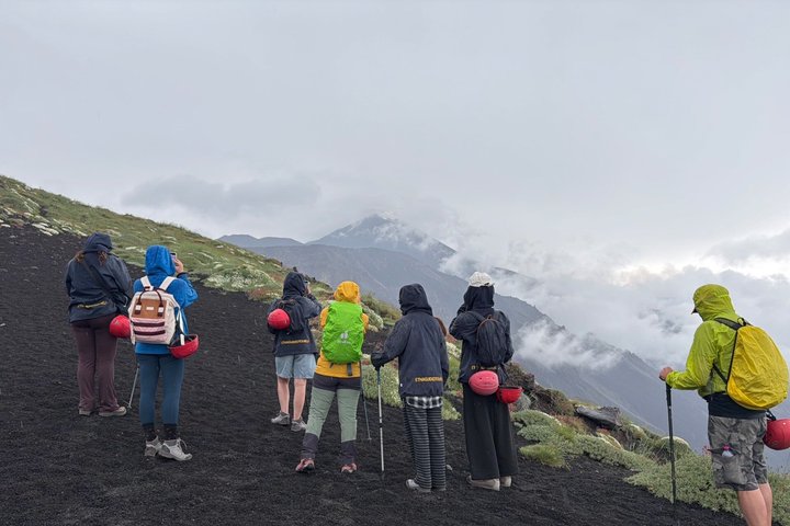 Eventyrlig vandretur på Etna, Sicilien, udforskning af vulkanske landskaber og kratere, foto 15 | wizardtrip