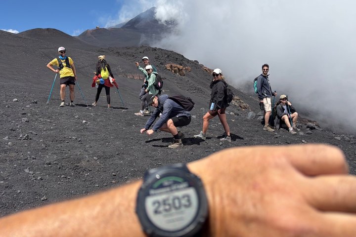 Eventyrlig vandretur på Etna, Sicilien, udforskning af vulkanske landskaber og kratere, foto 16 | wizardtrip