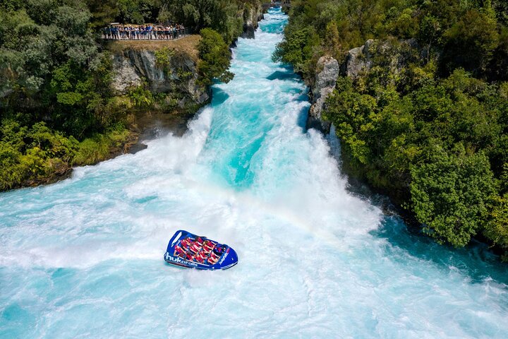 Huka Falls Jet Boat Ride in Taupo | wizardtrip