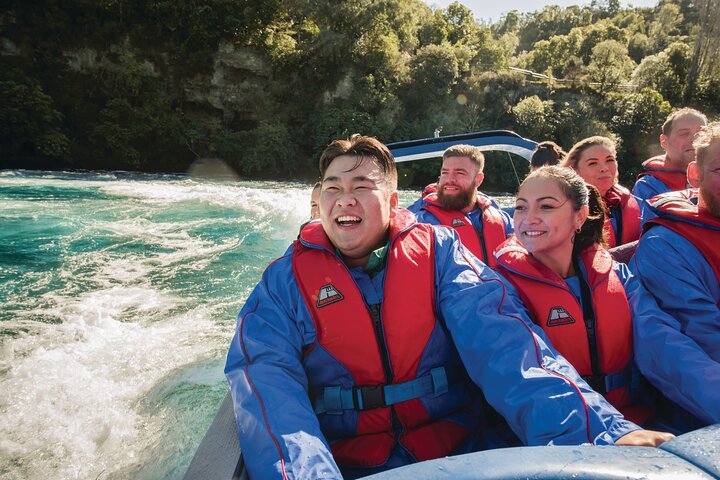 Esaltante giro in jet boat sul fiume Waikato fino alle Huka Falls, Taupo, Nuova Zelanda, foto 6 | wizardtrip