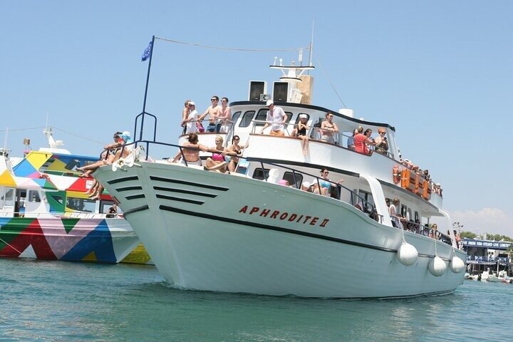 APHRODITE II - CROISIÈRE RELAXANTE - BLUE LAGOON, TURTLE COVE, AVEC DÉJEUNER | wizardtrip