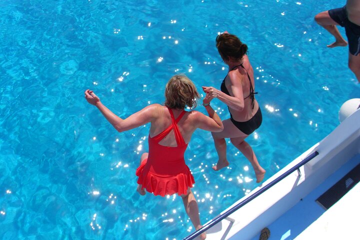 Nyd et afslappende dagkrydstogt til Blue Lagoon og Turtle Cove fra Ayia Napa, Cypern, med svømning og frokost, foto 6 | wizardtrip