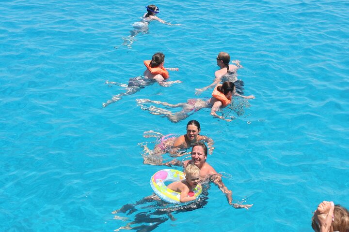 Nyd et afslappende dagkrydstogt til Blue Lagoon og Turtle Cove fra Ayia Napa, Cypern, med svømning og frokost, foto 12 | wizardtrip