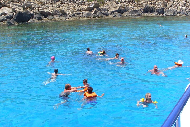Nyd et afslappende dagkrydstogt til Blue Lagoon og Turtle Cove fra Ayia Napa, Cypern, med svømning og frokost, foto 20 | wizardtrip