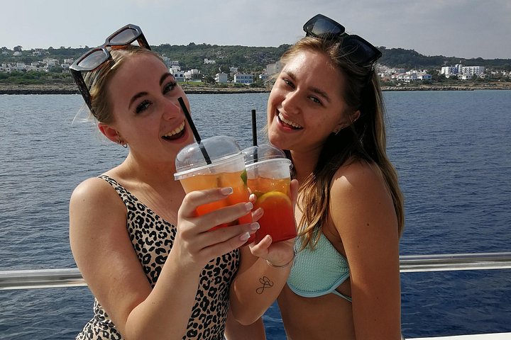 Nyd et afslappende dagkrydstogt til Blue Lagoon og Turtle Cove fra Ayia Napa, Cypern, med svømning og frokost, foto 24 | wizardtrip