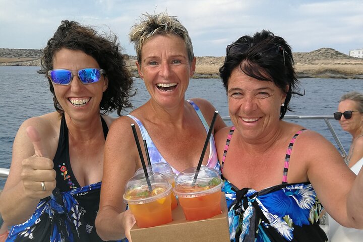 Nyd et afslappende dagkrydstogt til Blue Lagoon og Turtle Cove fra Ayia Napa, Cypern, med svømning og frokost, foto 30 | wizardtrip