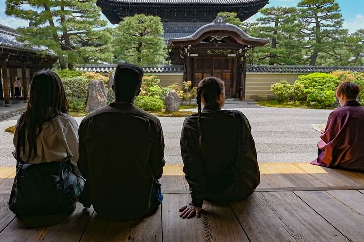Private guided walking tour exploring Kyoto's temples, gardens, and traditional streets, photo 16 | wizardtrip