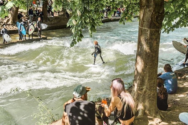 Explorez les rues historiques de Munich, ses Biergärten pittoresques et ses monuments emblématiques lors d'une visite privée personnalisée avec un guide local, photo 12 | wizardtrip