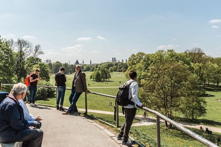 Explorez les rues historiques de Munich, ses Biergärten pittoresques et ses monuments emblématiques lors d'une visite privée personnalisée avec un guide local, photo 15 | wizardtrip