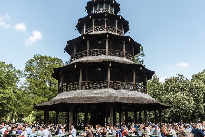 Explorez les rues historiques de Munich, ses Biergärten pittoresques et ses monuments emblématiques lors d'une visite privée personnalisée avec un guide local, photo 18 | wizardtrip