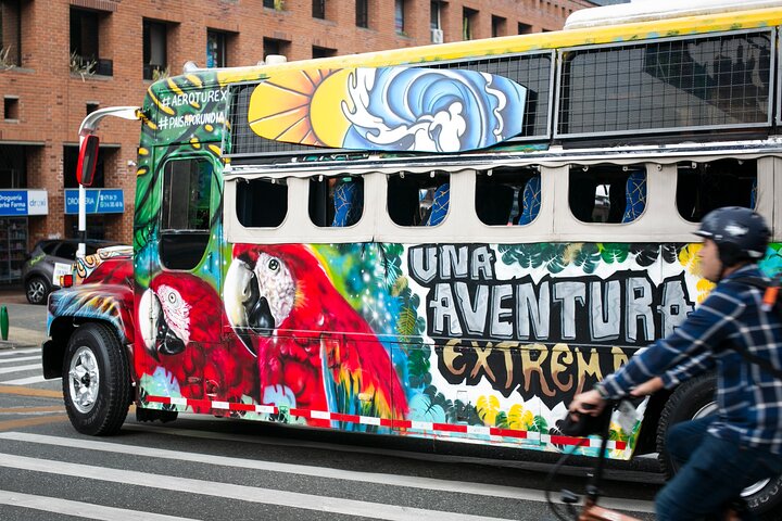 Explorez les rues colorées de Guatapé, l'emblématique Pierre du Peñol et l'Hacienda La Manuela lors d'une excursion en bus thématique depuis Medellín, photo 6 | wizardtrip