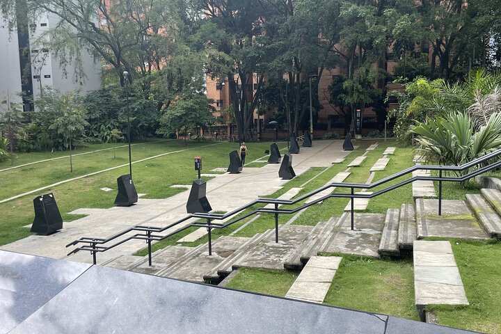 Tour of Pablo Escobar's historical sites in Medellin, Colombia, including museums and memorials, photo 9 | wizardtrip