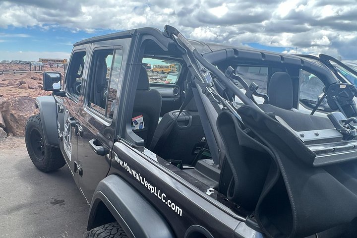 Jeep-tur til toppen af Pikes Peak, Colorado Springs, USA, med bjergudsigt og unikke stop, foto 28 | wizardtrip